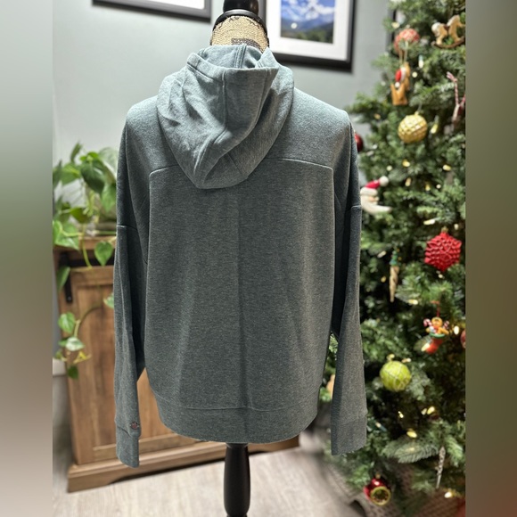 Calia by Carrie Underwood light sweatshirt, size XS. - Picture 2 of 3